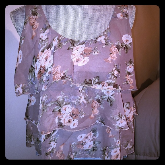 Forever 21 sleeveless top. - Picture 1 of 6